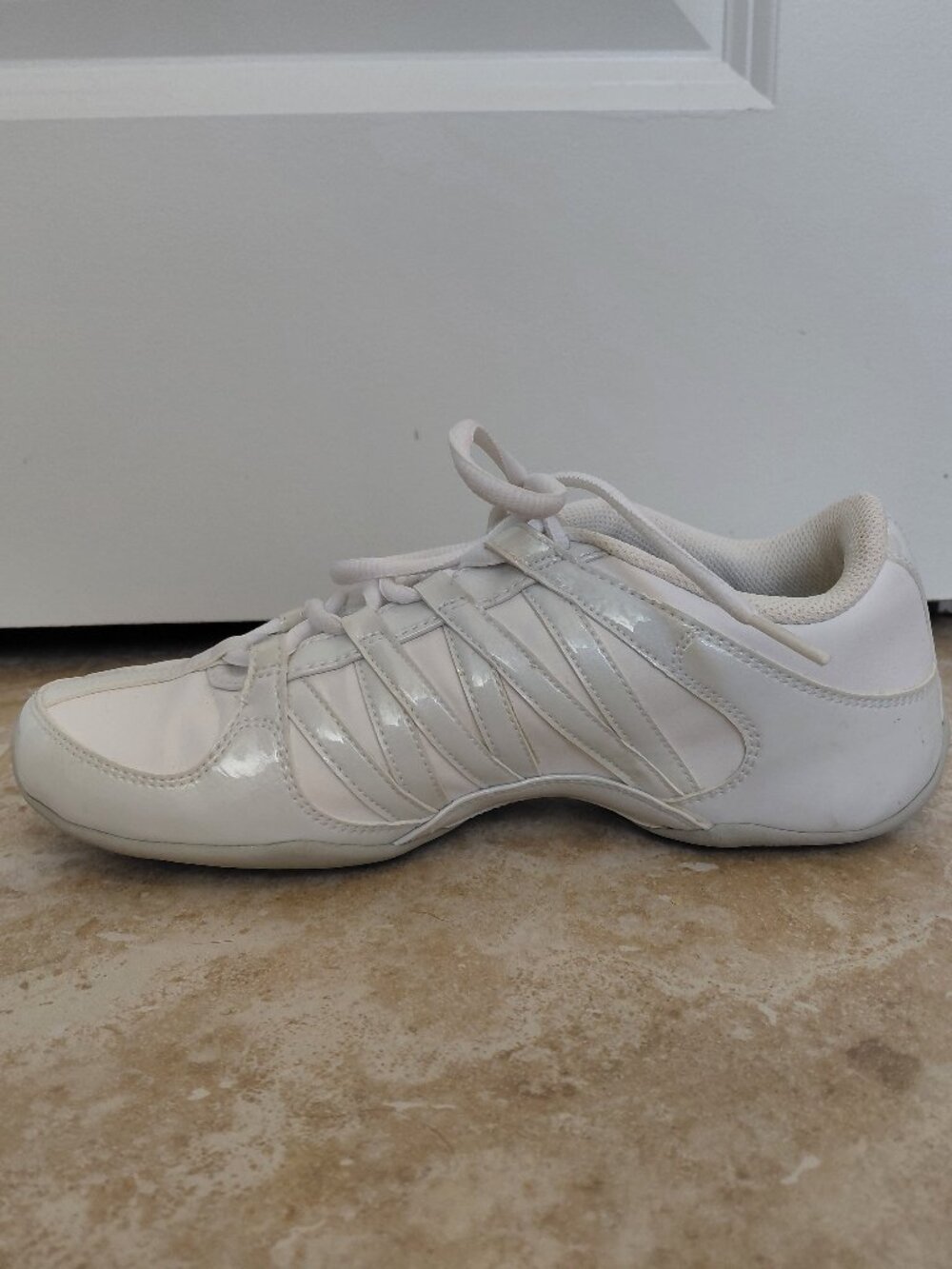 Nike Cheer/Dance White Tennis Shoes - Picture 4 of 8